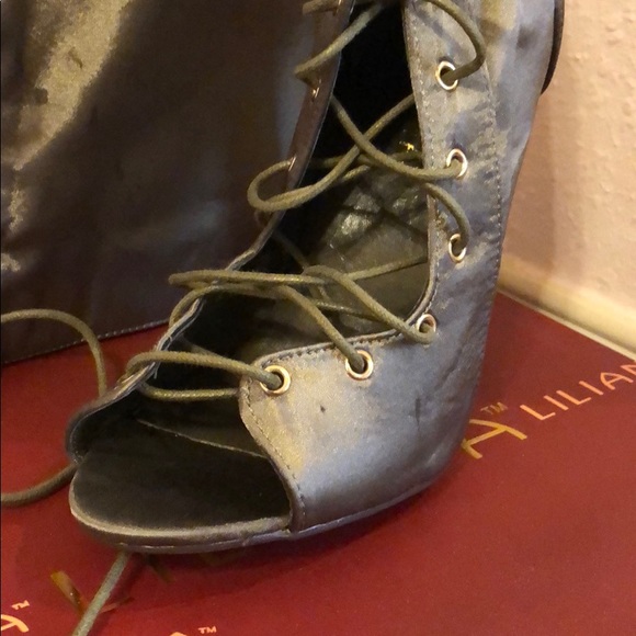 Shoes - Picture 2 of 3